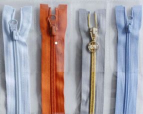 夾克的拉鏈拉上后,拉鏈有一段就開(kāi)了,怎么修理啊